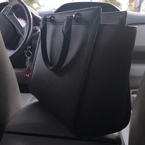 Michael Kors “Tina” LG TZ Satchel - Picture 8 of 8